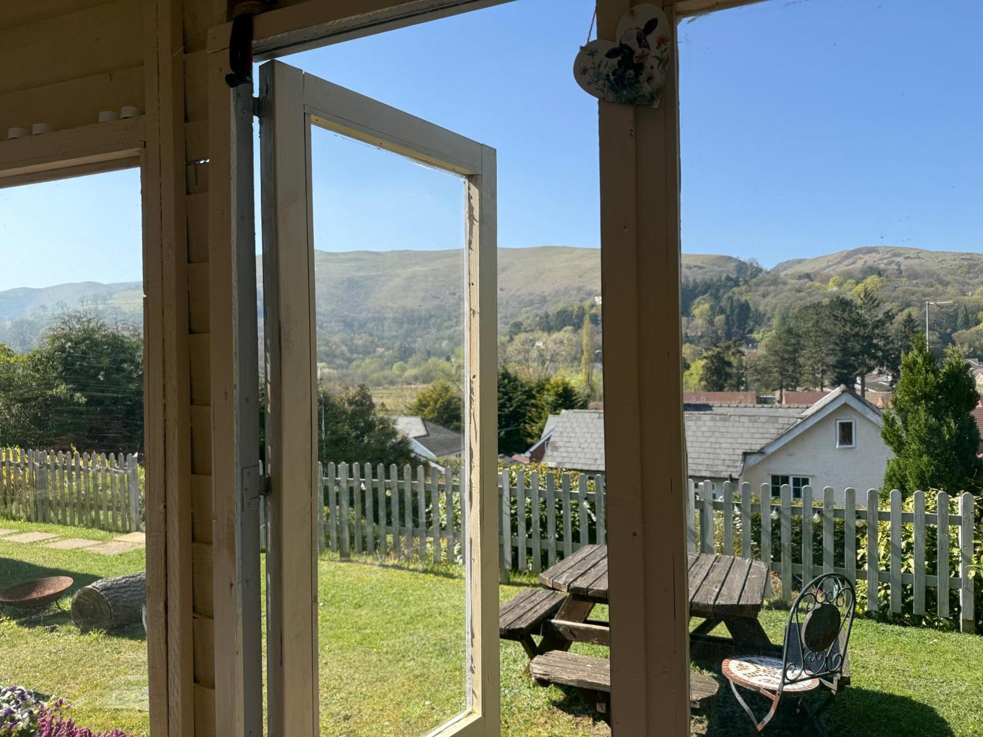 Hilltop Hut Church Stretton Kültér fotó